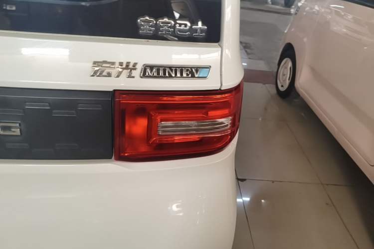 Used Wuling Hongguang MINIEV 2020 Enjoyment Model Lithium Iron Phosphate Right Rear Taillight