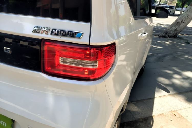 Used Wuling Hongguang MINIEV 2020 Zizai Version Lithium-NMC Right Rear Taillight
