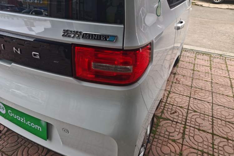 Used Wuling Hongguang MINIEV 2020 Zizai Version Lithium-NMC Right Rear Taillight