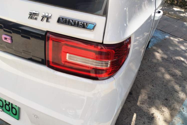 Used Wuling Hongguang MINIEV 2020 Lite Version Lithium Iron Phosphate Right Rear Taillight