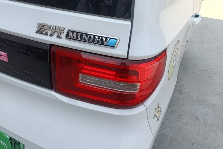Used Wuling Hongguang MINIEV 2020 Freedom Version Lithium Iron Phosphate Right Rear Taillight