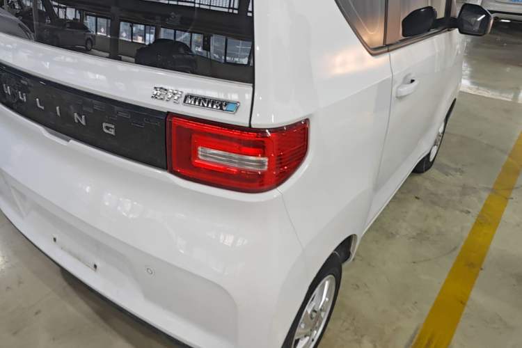 Used Wuling Hongguang MINIEV 2020 Enjoyment Model Lithium Iron Phosphate Right Rear Taillight