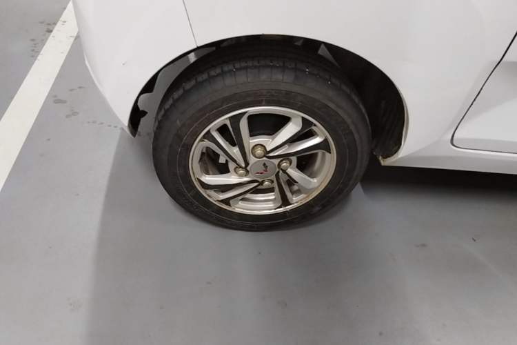 Used Wuling Hongguang MINIEV 2020 Easy Version Lithium-Ion Battery Right Rear Wheel Hub