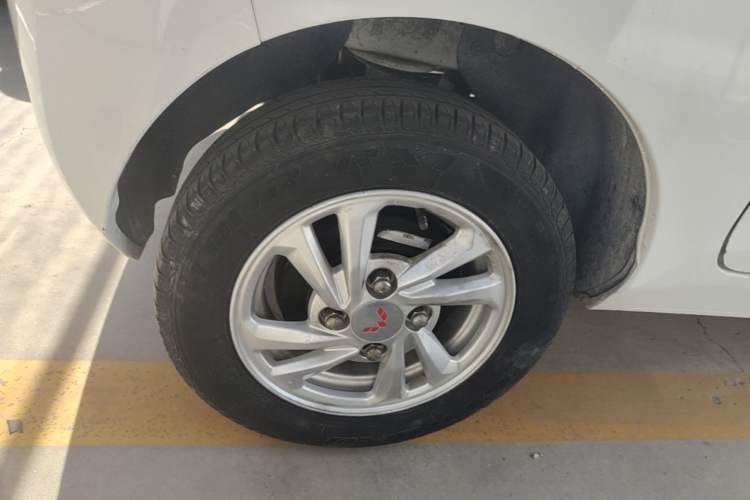 Used Wuling Hongguang MINIEV 2020 Freedom Version Lithium Iron Phosphate Right Rear Wheel Hub