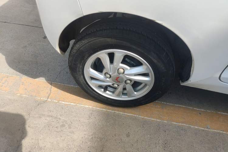 Used Wuling Hongguang MINIEV 2020 Freedom Version Lithium Iron Phosphate Right Rear Wheel Hub
