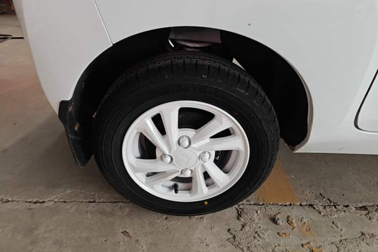 Used Wuling Hongguang MINIEV 2020 Freedom Version Lithium Iron Phosphate Right Rear Wheel Hub