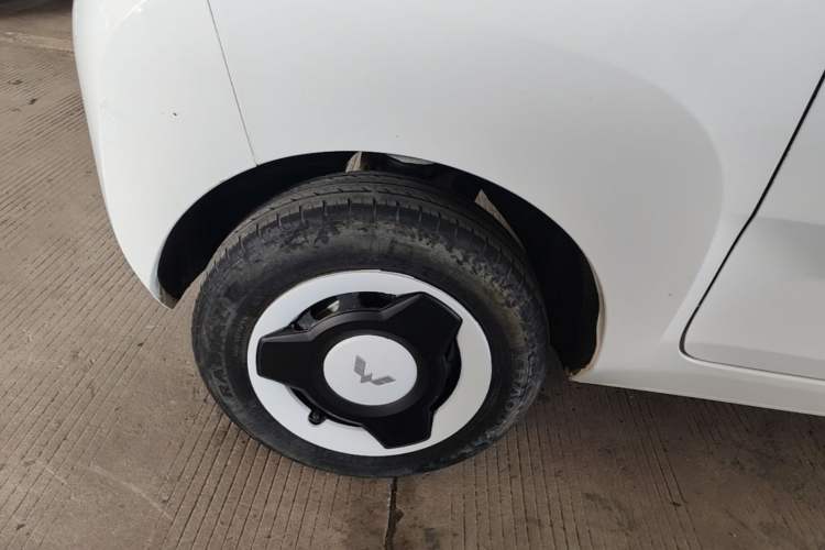 Used Wuling Hongguang MINIEV 2020 Enjoy Edition Lithium-Ion Battery Right Rear Wheel Hub