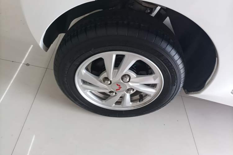 Used Wuling Hongguang MINIEV 2020 Freedom Version Lithium Iron Phosphate Right Rear Wheel Hub