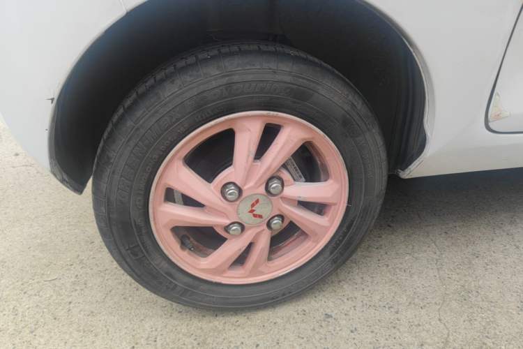 Used Wuling Hongguang MINIEV 2020 Freedom Version Lithium Iron Phosphate Right Rear Wheel Hub