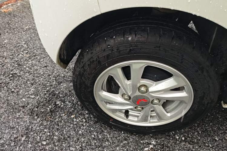 Used Wuling Hongguang MINIEV 2020 Freedom Version Lithium Iron Phosphate Right Rear Wheel Hub