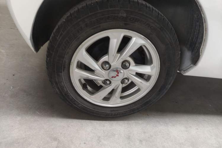 Used Wuling Hongguang MINIEV 2020 Freedom Version Lithium Iron Phosphate Right Rear Wheel Hub