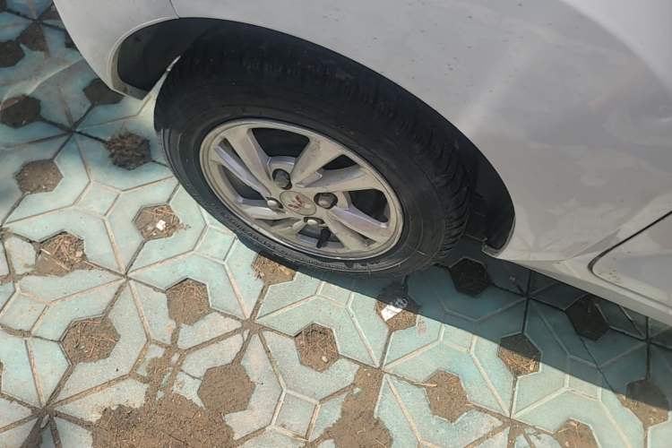 Used Wuling Hongguang MINIEV 2020 Freedom Version Lithium Iron Phosphate Right Rear Wheel Hub