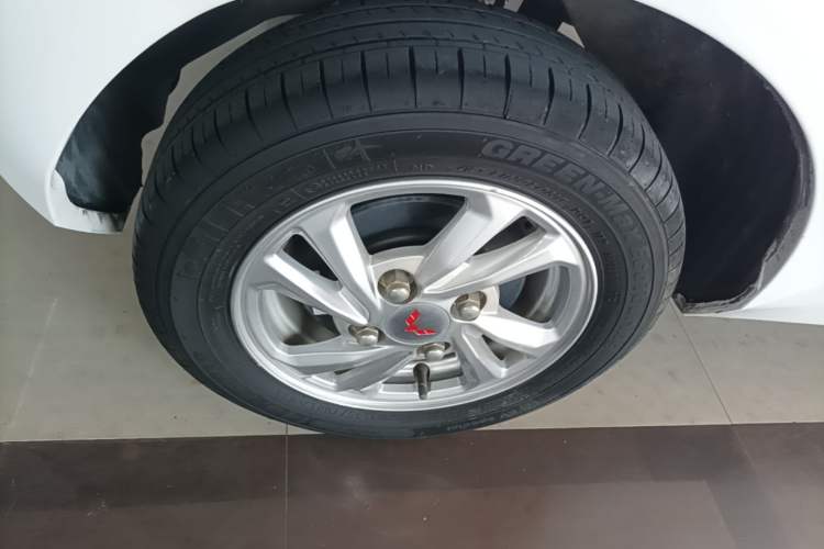 Used Wuling Hongguang MINIEV 2020 Enjoy Edition Lithium-Ion Battery Right Rear Wheel Hub