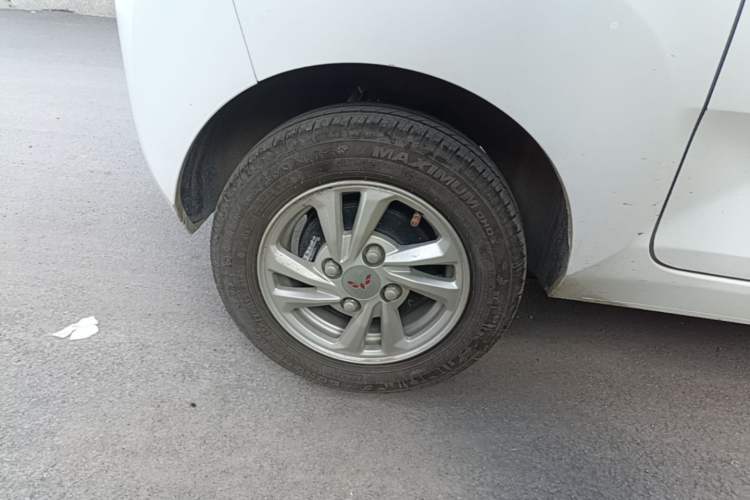 Used Wuling Hongguang MINIEV 2020 Enjoy Edition Lithium-Ion Battery Right Rear Wheel Hub