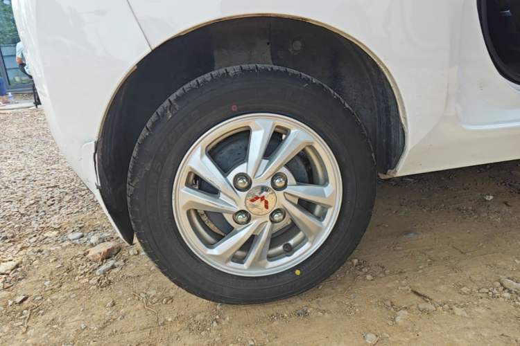 Used Wuling Hongguang MINIEV 2020 Freedom Version Lithium Iron Phosphate Right Rear Wheel Hub