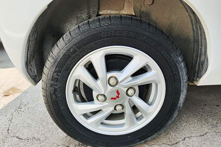 Used Wuling Hongguang MINIEV 2020 Freedom Version Lithium Iron Phosphate Right Rear Wheel Hub