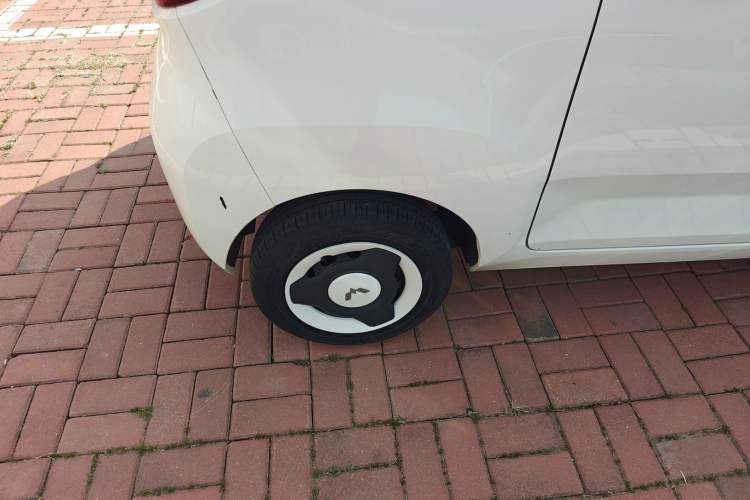 Used Wuling Hongguang MINIEV 2020 Lite Version Lithium Iron Phosphate Right Rear Wheel Hub