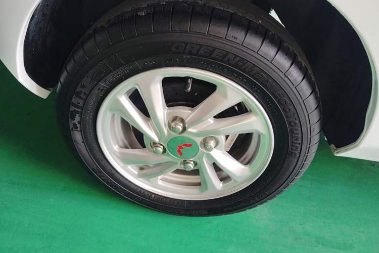 Used Wuling Hongguang MINIEV 2020 Freedom Version Lithium Iron Phosphate Right Rear Wheel Hub
