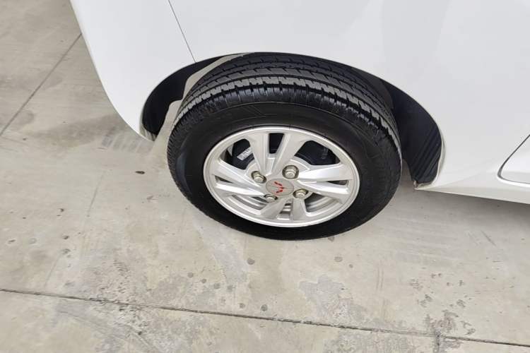 Used Wuling Hongguang MINIEV 2020 Enjoyment Model Lithium Iron Phosphate Right Rear Wheel Hub