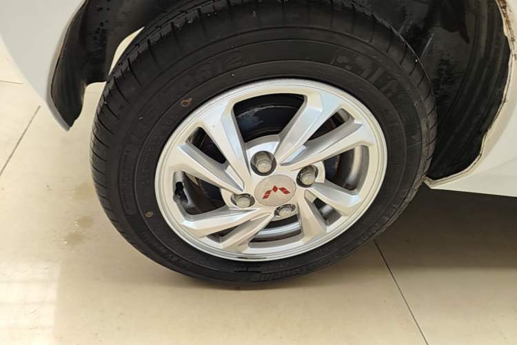 Used Wuling Hongguang MINIEV 2020 Freedom Version Lithium Iron Phosphate Right Rear Wheel Hub