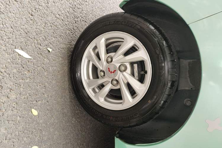 Used Wuling Hongguang MINIEV 2020 Enjoy Edition Lithium-Ion Battery Right Rear Wheel Hub