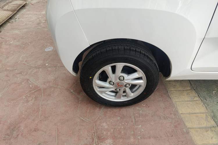 Used Wuling Hongguang MINIEV 2020 Enjoy Edition Lithium-Ion Battery Right Rear Wheel Hub