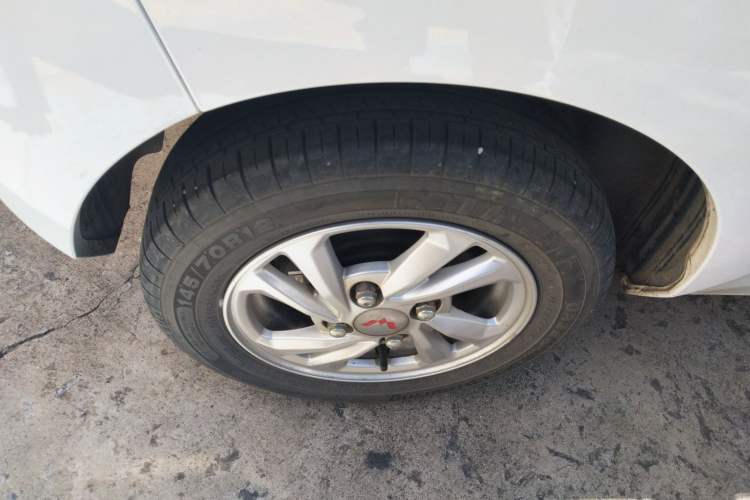 Used Wuling Hongguang MINIEV 2020 Lite Version Lithium Iron Phosphate Right Rear Wheel Hub