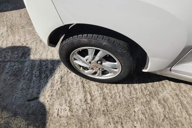 Used Wuling Hongguang MINIEV 2020 Enjoy Edition Lithium-Ion Battery Right Rear Wheel Hub