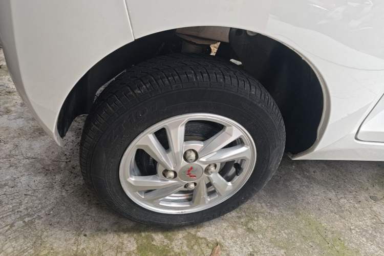 Used Wuling Hongguang MINIEV 2020 Freedom Version Lithium Iron Phosphate Right Rear Wheel Hub