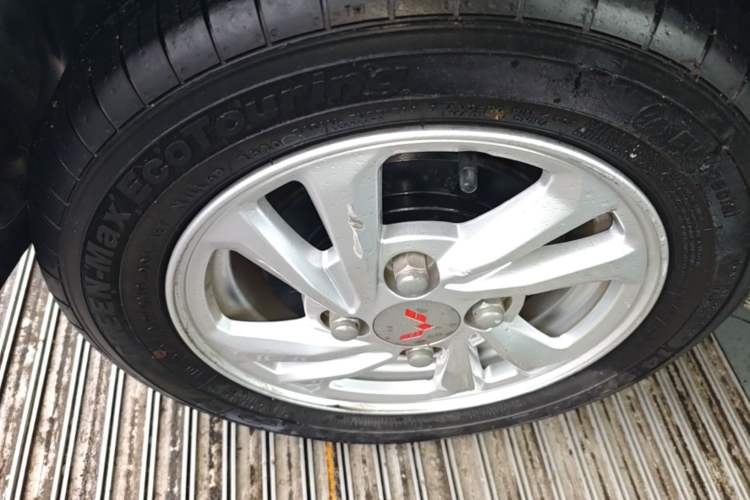 Used Wuling Hongguang MINIEV 2020 Enjoyment Model Lithium Iron Phosphate Right Rear Wheel Hub