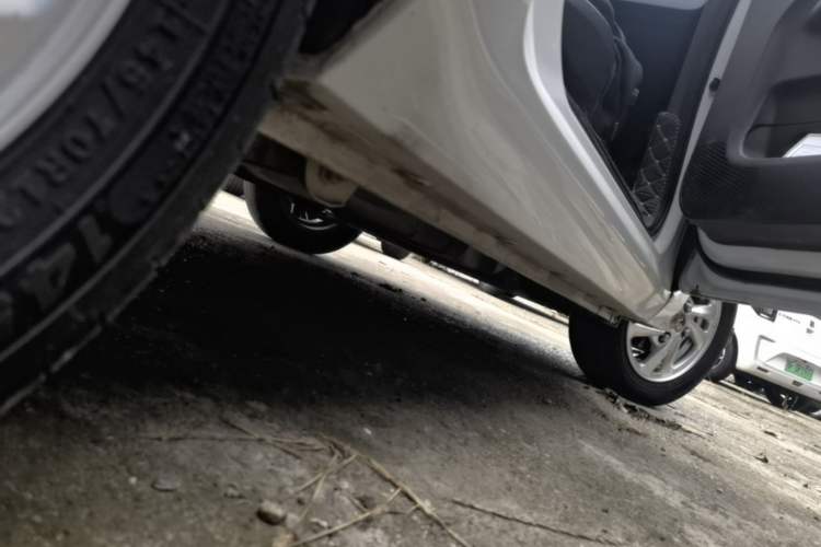 Used Wuling Hongguang MINIEV 2020 Enjoyment Model Lithium Iron Phosphate Right Side Sill