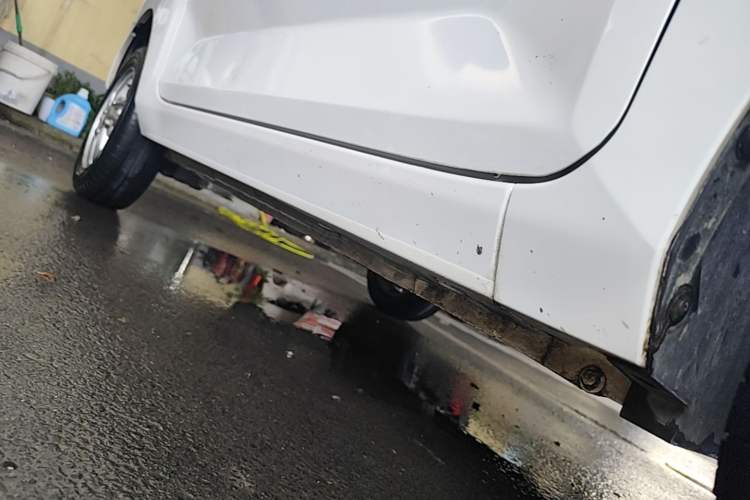 Used Wuling Hongguang MINIEV 2020 Lite Version Lithium Iron Phosphate Right Side Sill