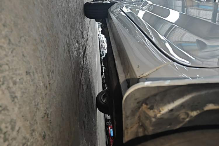 Used Wuling Hongguang MINIEV 2020 Enjoyment Model Lithium Iron Phosphate Right Side Sill