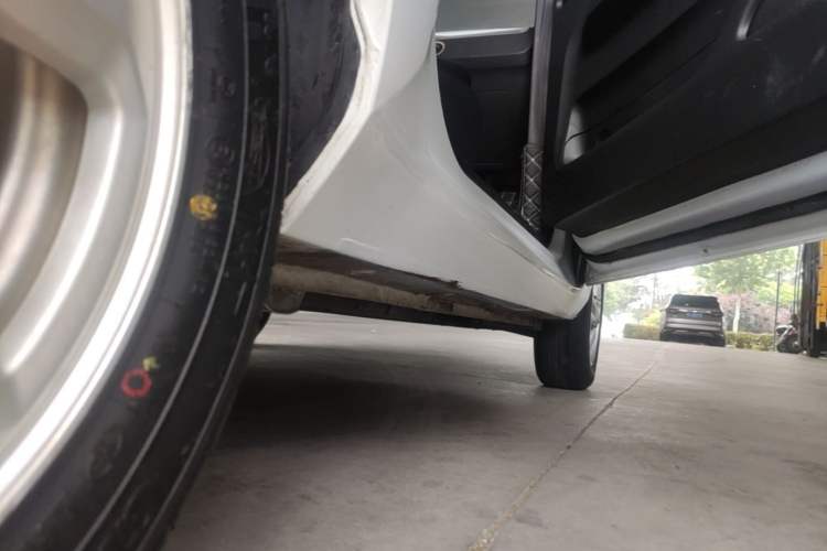 Used Wuling Hongguang MINIEV 2020 Enjoyment Model Lithium Iron Phosphate Right Side Sill