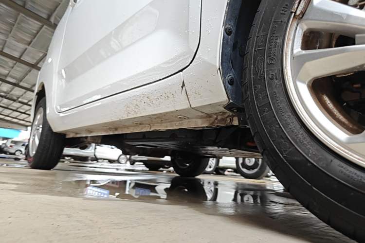 Used Wuling Hongguang MINIEV 2020 Freedom Version Lithium Iron Phosphate Right Side Sill
