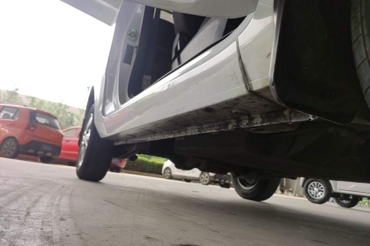 Used Wuling Hongguang MINIEV 2020 Zizai Version Lithium-NMC Right Side Sill