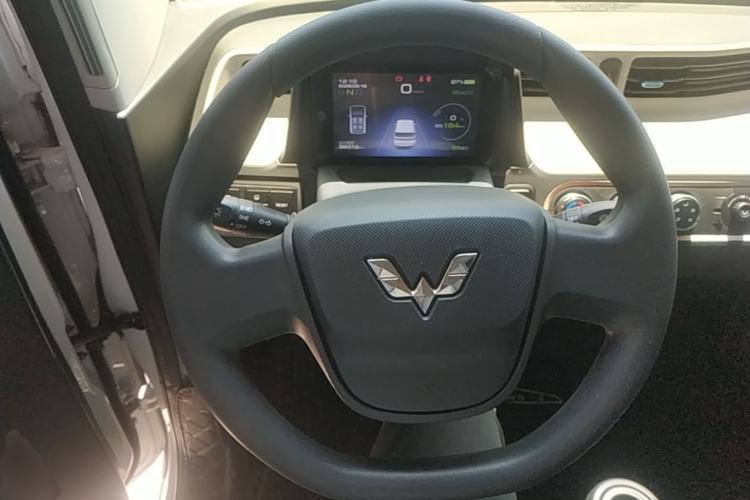 Used Wuling Hongguang MINIEV 2020 Enjoyment Model Lithium Iron Phosphate Steering Wheel
