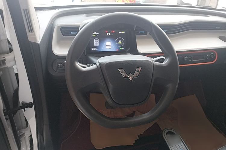 Used Wuling Hongguang MINIEV 2020 Enjoyment Model Lithium Iron Phosphate Steering Wheel