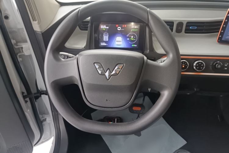 Used Wuling Hongguang MINIEV 2020 Enjoyment Model Lithium Iron Phosphate Steering Wheel