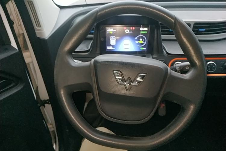 Used Wuling Hongguang MINIEV 2020 Enjoyment Model Lithium Iron Phosphate Steering Wheel