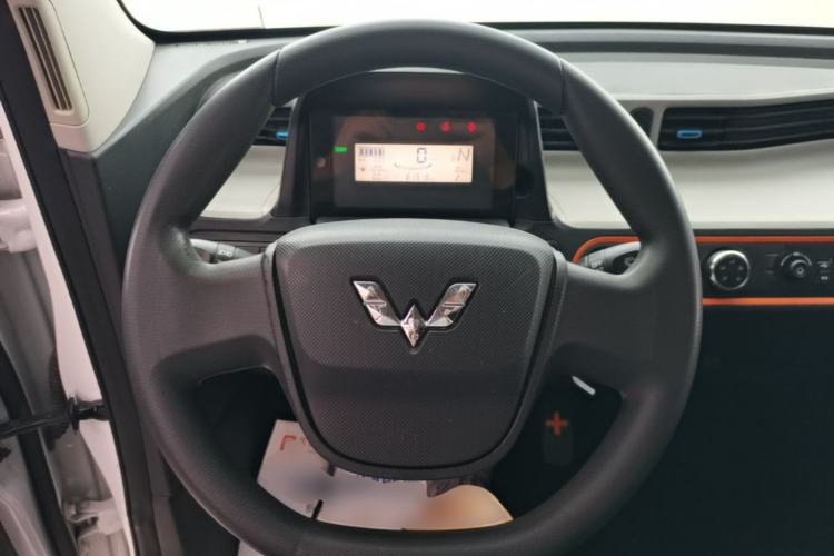 Used Wuling Hongguang MINIEV 2020 Easy Version Lithium-Ion Battery Steering Wheel