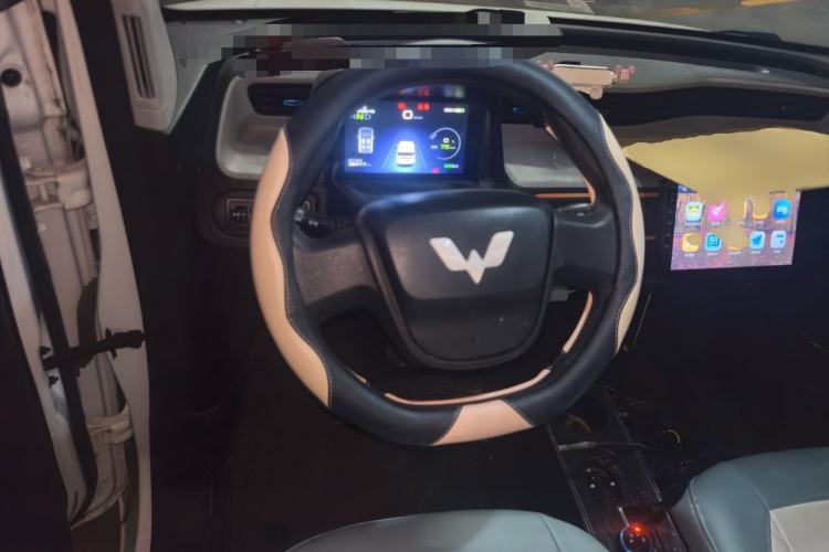 Used Wuling Hongguang MINIEV 2020 Freedom Version Lithium Iron Phosphate Steering Wheel