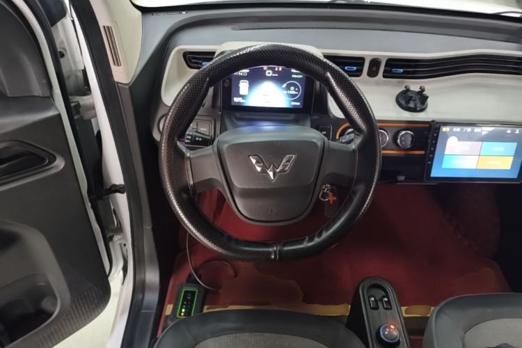 Used Wuling Hongguang MINIEV 2020 Enjoyment Model Lithium Iron Phosphate Steering Wheel