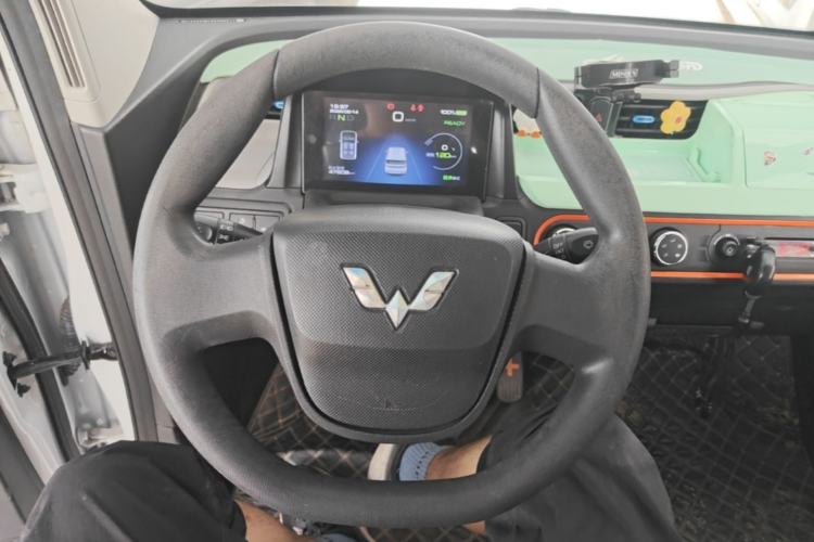 Used Wuling Hongguang MINIEV 2020 Freedom Version Lithium Iron Phosphate Steering Wheel