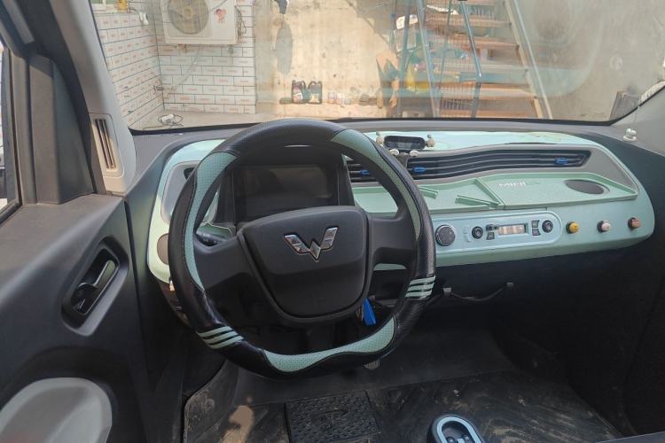 Used Wuling Hongguang MINIEV 2020 Freedom Version Lithium Iron Phosphate Steering Wheel