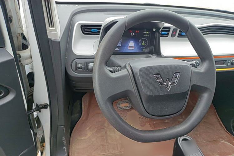 Used Wuling Hongguang MINIEV 2020 Freedom Version Lithium Iron Phosphate Steering Wheel