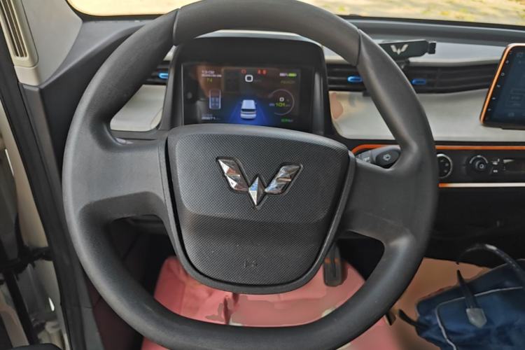 Used Wuling Hongguang MINIEV 2020 Freedom Version Lithium Iron Phosphate Steering Wheel