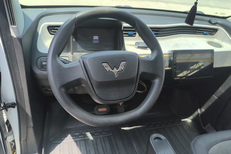 Used Wuling Hongguang MINIEV 2020 Freedom Version Lithium Iron Phosphate Steering Wheel