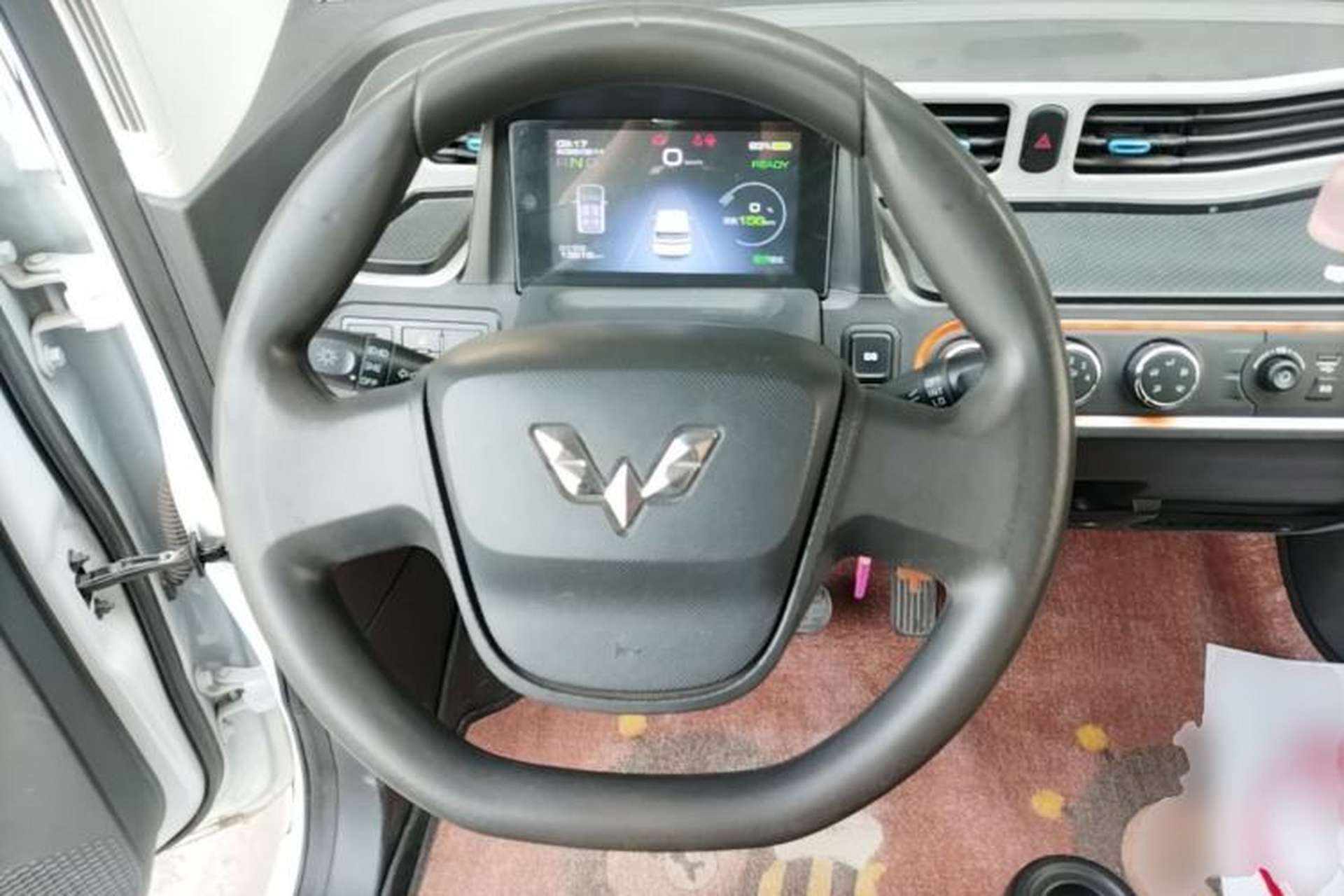 Used Wuling Hongguang MINIEV 2020 Enjoyment Model Lithium Iron Phosphate Steering Wheel