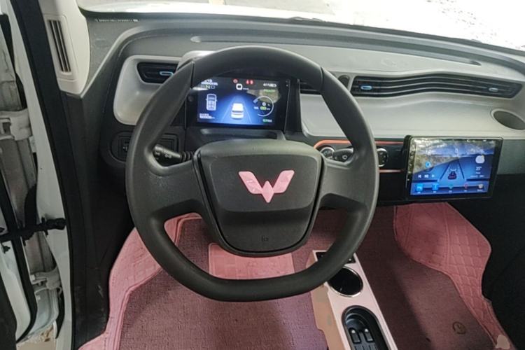 Used Wuling Hongguang MINIEV 2020 Enjoyment Model Lithium Iron Phosphate Steering Wheel